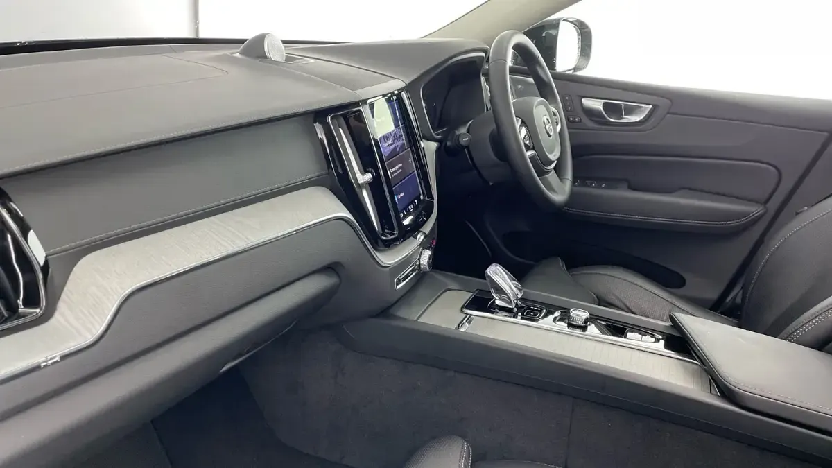 Used Volvo XC60 Ultra 449 HP (330 kW) 2024 Black SUV