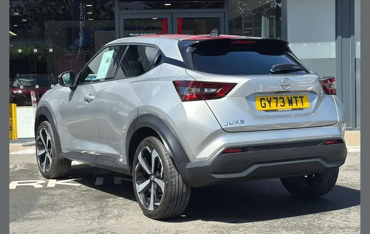 Used Nissan Juke Tekna 112 HP (82 kW) 2023 Silver SUV