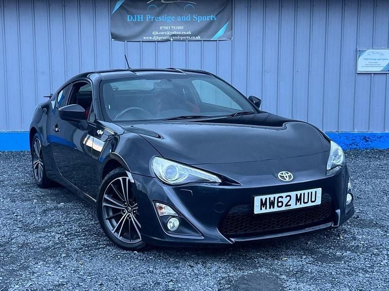 Grey Used 2013 Toyota GT86 GT Coupe | £10,488 (Fair price) - Image 1/4