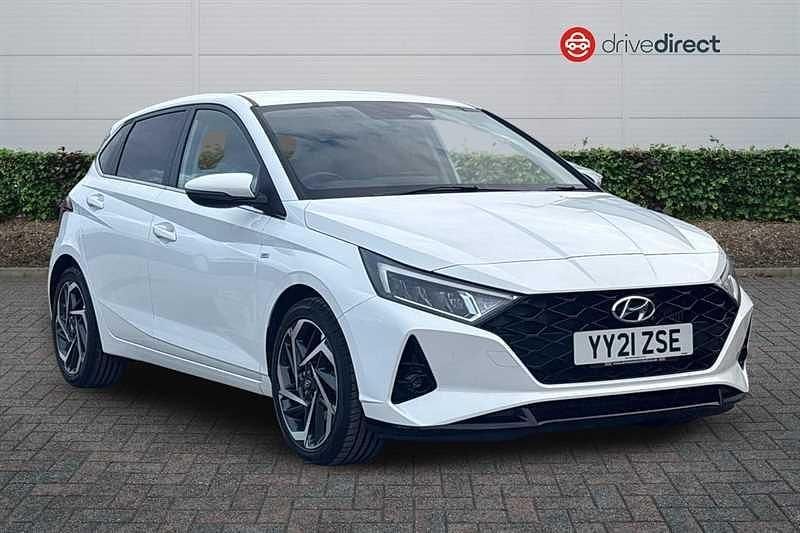 White Used 2021 Hyundai i20 Premium Hatchback | £13,445 (Fair price) - Image 1/4