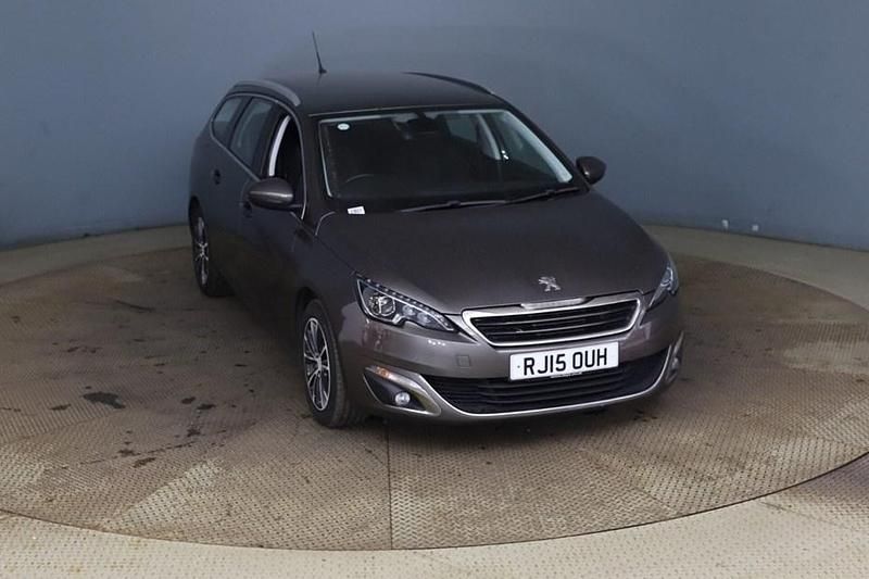 Used Peugeot 308 SW Allure 120 HP (88 kW) 2015 Estate