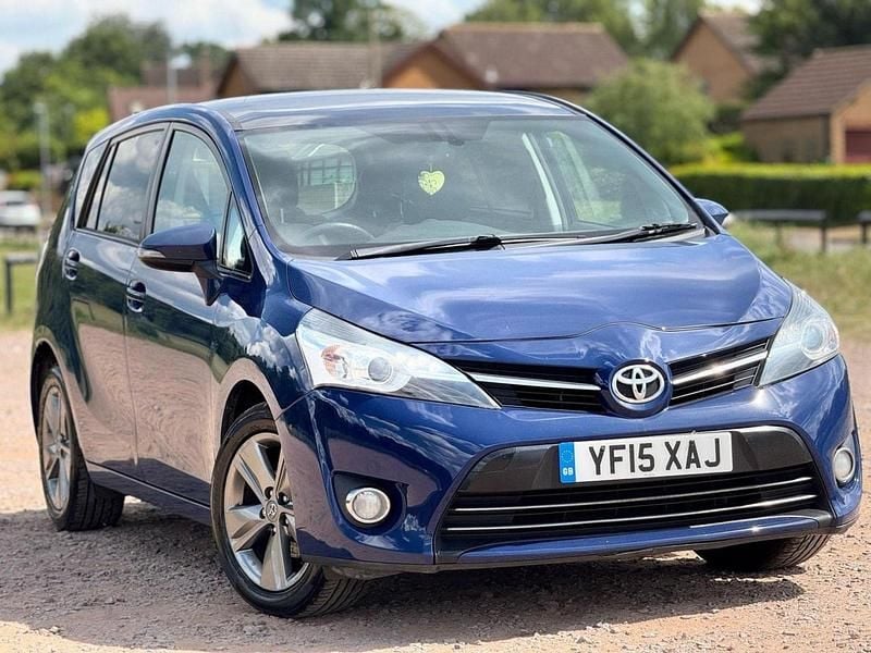 Blue Used 2015 Toyota Verso Multidrive S MPV | £9,496 (Fair price) - Image 1/4