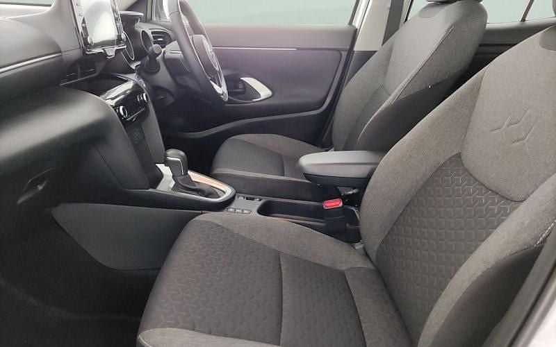 Used Toyota Yaris Hybrid 116 HP (85 kW) 2026 Estate