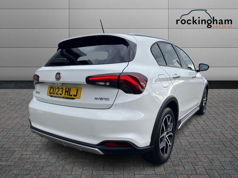 White Used 2023 Fiat Tipo Cross Hatchback | £16,390 (Fair price) - Image 1/2