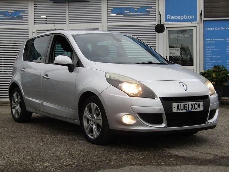 Silver Used 2011 Renault Scénic III Dynamique MPV | £1,100 (Super price) - Image 1/4