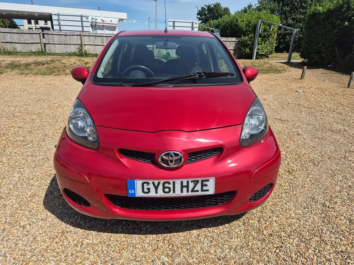 Used Toyota Aygo 68 HP (50 kW) 2012 Red Hatchback