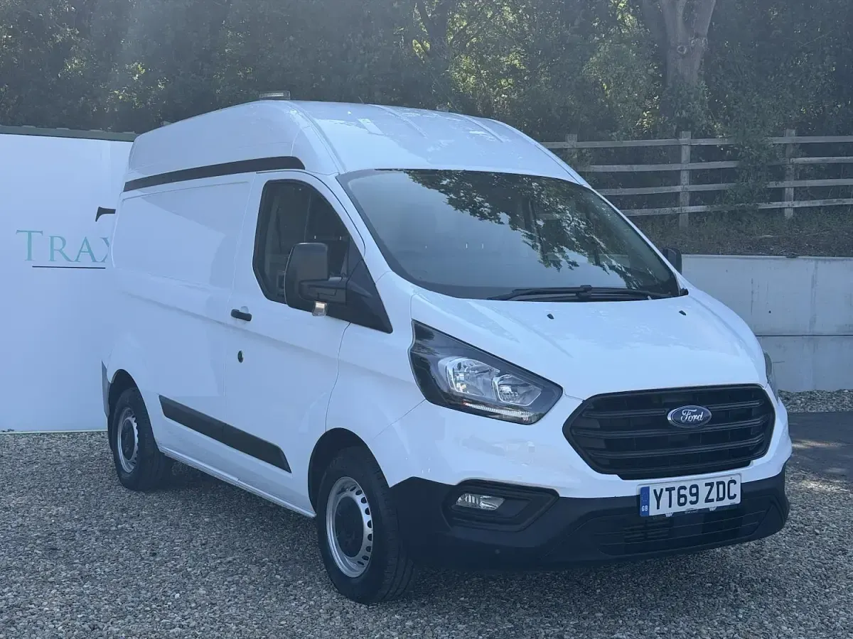 Used Ford Transit Custom S 105 HP (77 kW) 2020 White Van
