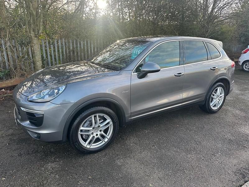 Used Porsche Cayenne 262 HP (192 kW) 2016 Grey SUV