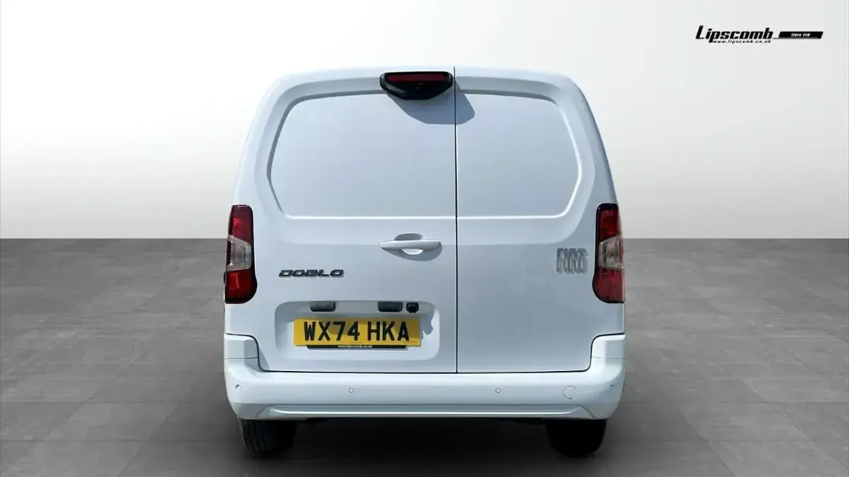 Used Fiat Doblò S 101 HP (74 kW) 2024 White MPV