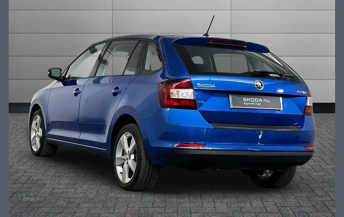 Used Skoda Rapid SE 108 HP (79 kW) 2018 Blue Hatchback