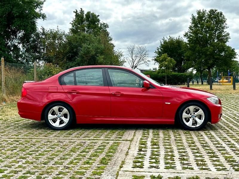 Used BMW 320 Efficient Dynamics 161 HP (118 kW) 2011 Red Sedan