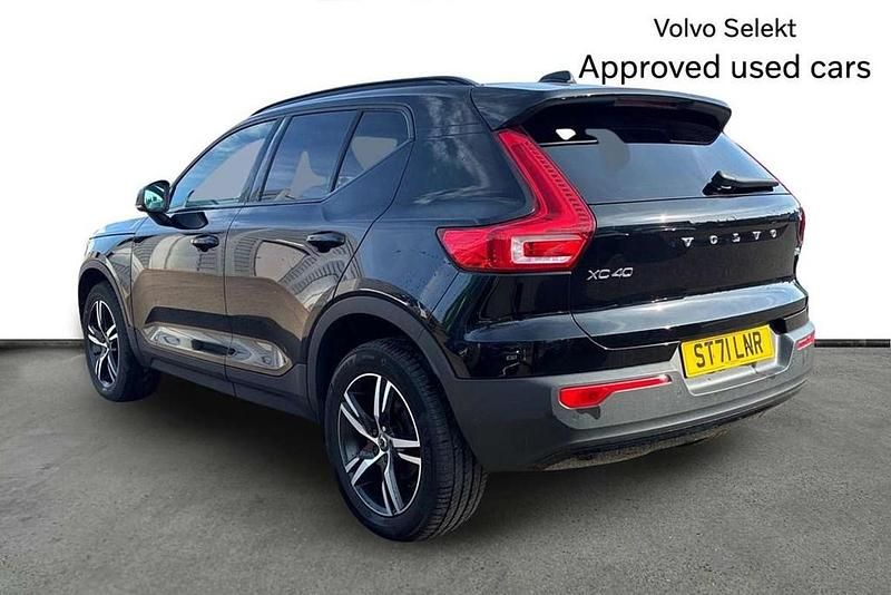 Used Volvo XC40 R-Design 161 HP (118 kW) 2021 Black SUV