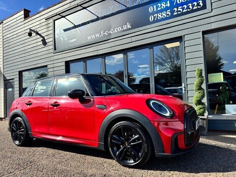 Red Used 2021 Mini Cooper Hatch Hatchback | £17,995 (A bit pricey) - Image 1/4