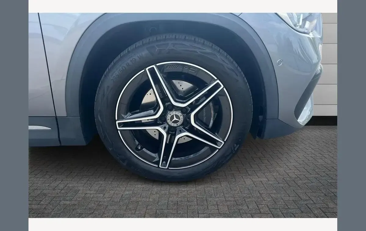 Used Mercedes GLA200 Executive 161 HP (118 kW) 2023 Grey SUV