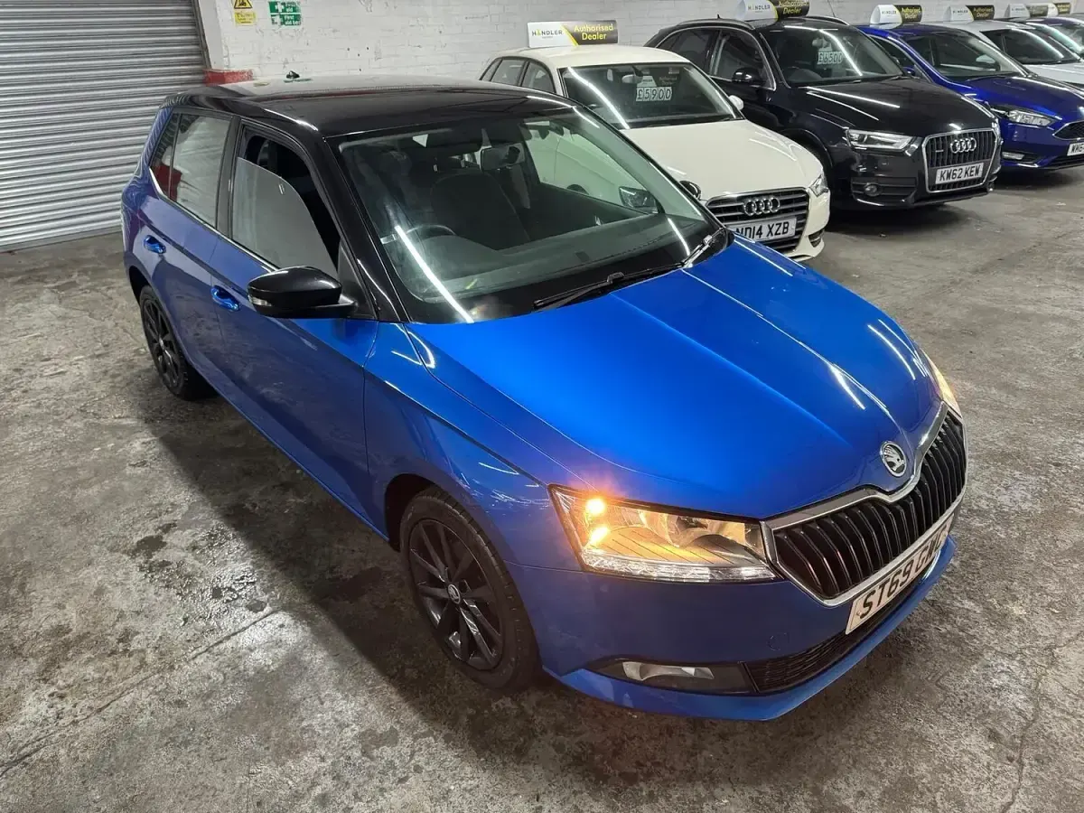 Used Skoda Fabia Colour Edition 95 HP (69 kW) 2019 Blue Hatchback