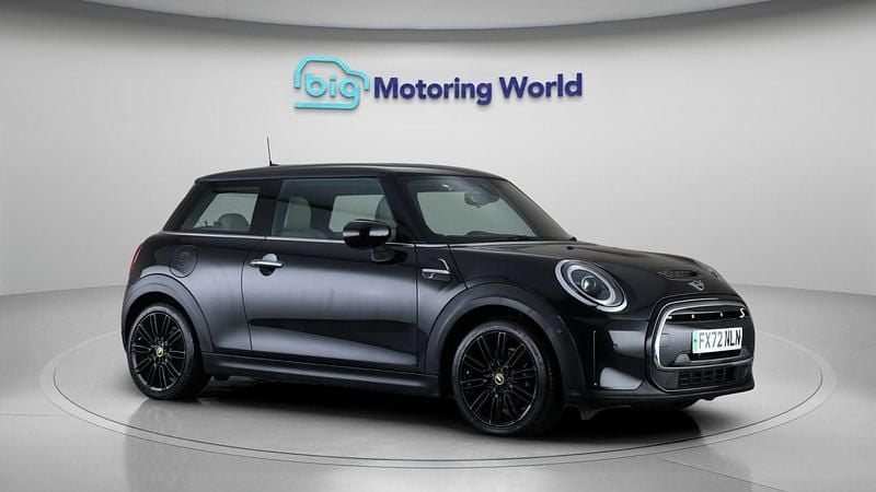 Used Mini Cooper S Hatch 135 kW (184 HP) 2022 Black Hatchback