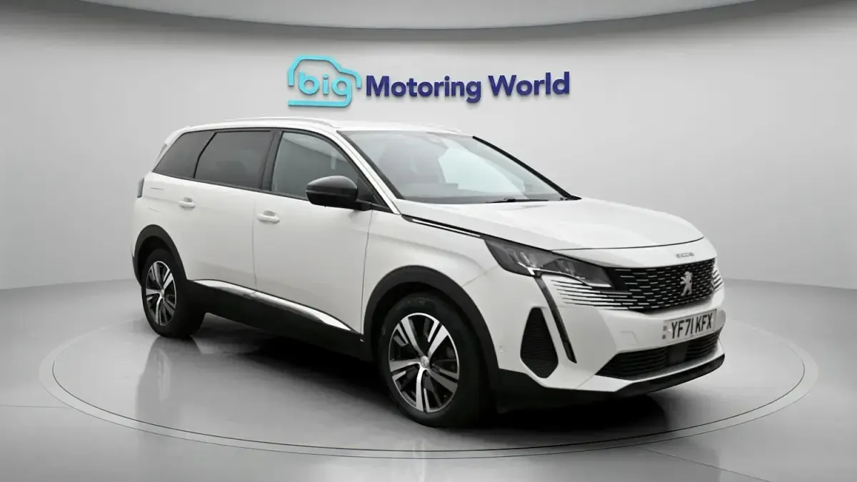 Used Peugeot 5008 Allure Premium 131 HP (96 kW) 2021 SUV
