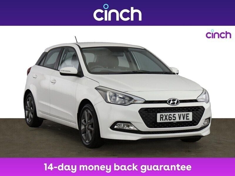 White Used 2015 Hyundai i20 SE Hatchback | £8,349 (A bit pricey) - Image 1/3