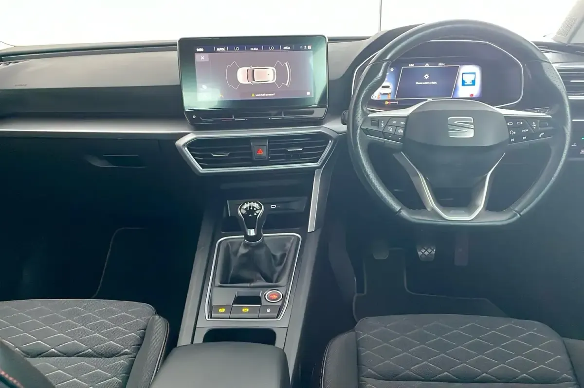 Used Seat Leon FR 110 HP (80 kW) 2022 Black Hatchback