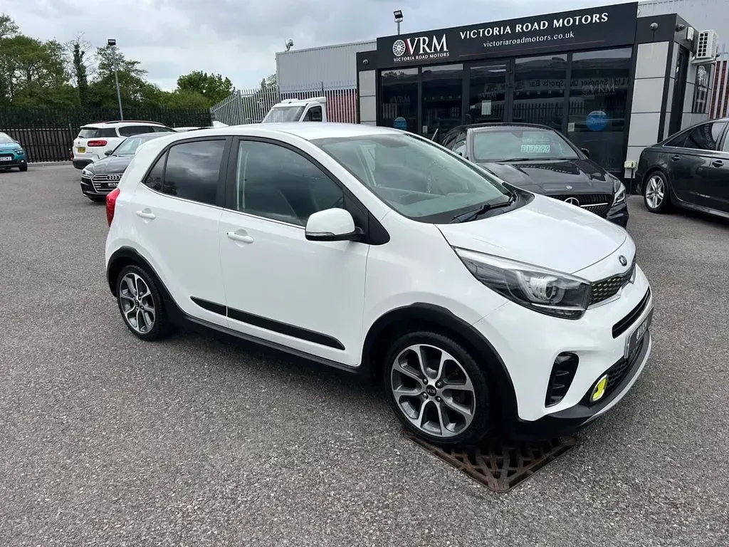 Used Kia Picanto X-Line 83 HP (61 kW) 2019 White Hatchback
