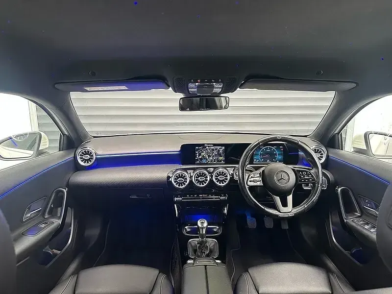 Used Mercedes A180 SE 136 HP (100 kW) 2019 White Hatchback