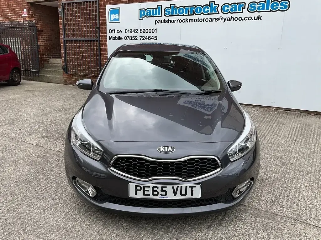 Used Kia Ceed 2015 Silver Hatchback