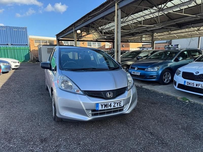 Used Honda Jazz S 90 HP (66 kW) 2014 Silver Hatchback
