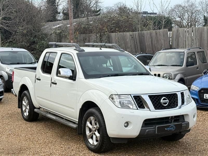 Used Nissan Navara Tekna 2012 White Pickup