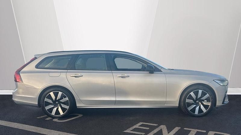 Used Volvo V90 Plus 345 HP (253 kW) 2025 Silver Estate
