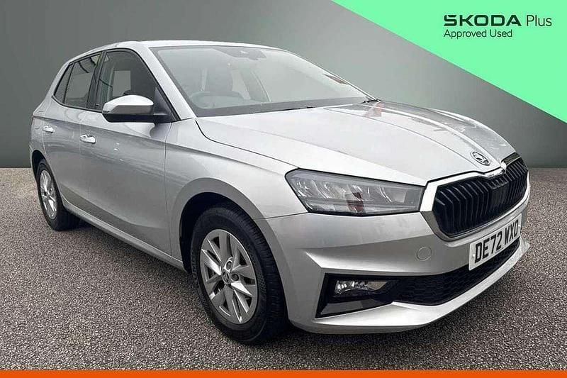 Brilliant silver metallic Used 2022 Skoda Fabia Comfort Hatchback | £12,495 (Fair price) - Image 1/4