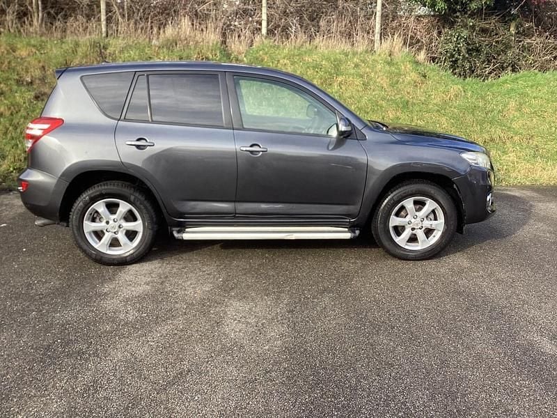 Used Toyota RAV4 2010 Grey Estate