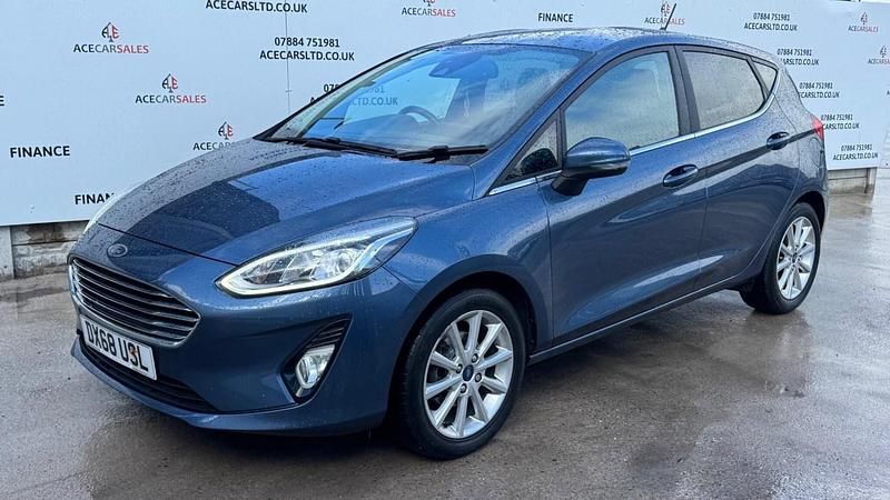 Used Ford Fiesta Titanium 100 HP (73 kW) 2019 Blue Hatchback