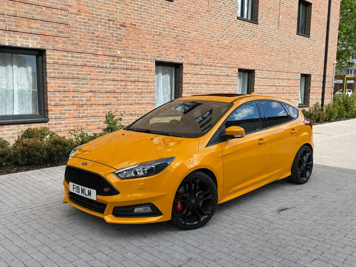 Used Ford Focus ST 2017 Yellow Hatchback