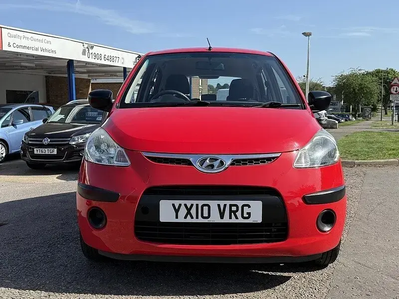 Used Hyundai i10 Classic 78 HP (57 kW) 2010 Red Hatchback