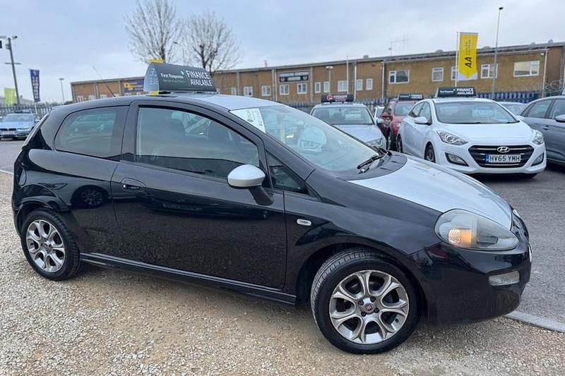 Black Used 2014 Fiat Punto Hatchback | £3,295 (Fair price) - Image 1/1