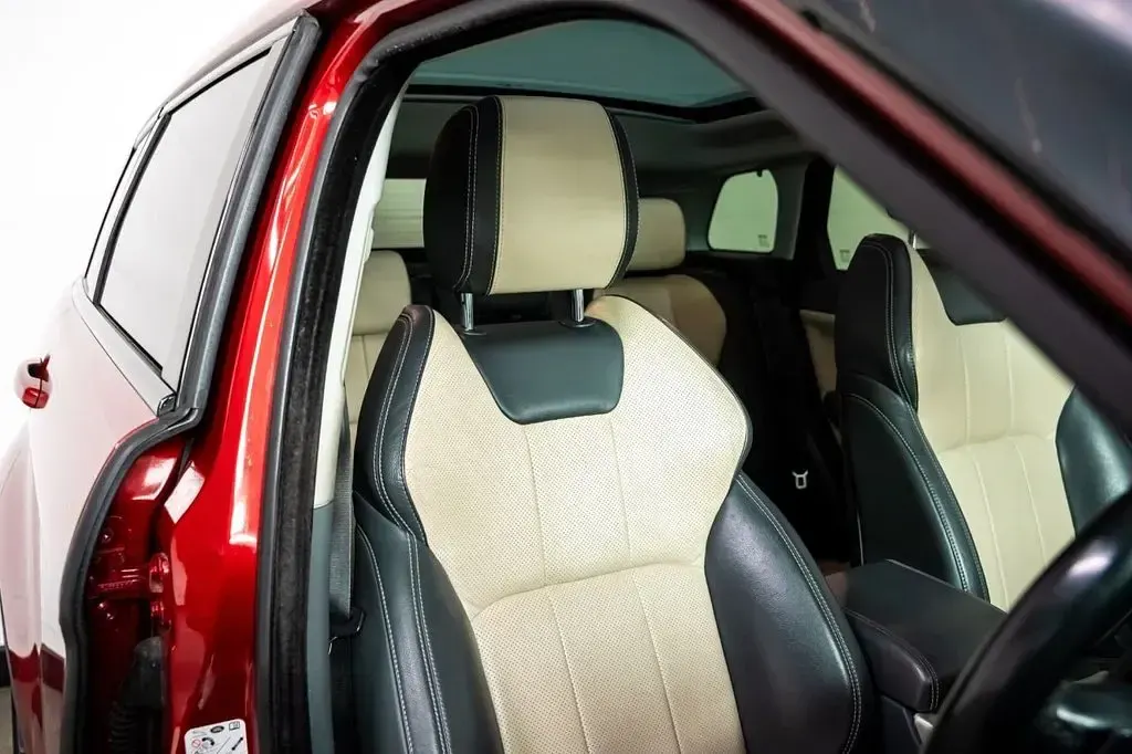 Used Land Rover Range Rover evoque SE 180 HP (132 kW) 2016 Red SUV