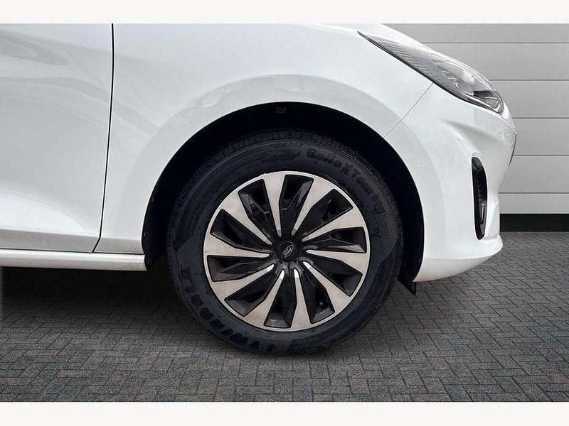 Used Ford Fiesta Titanium 100 HP (73 kW) 2022 White Hatchback