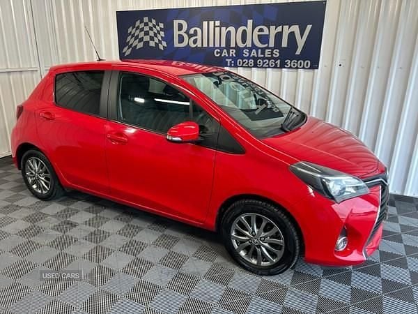 Red Used 2016 Toyota Yaris Hatchback | £7,950 (Fair price) - Image 1/4