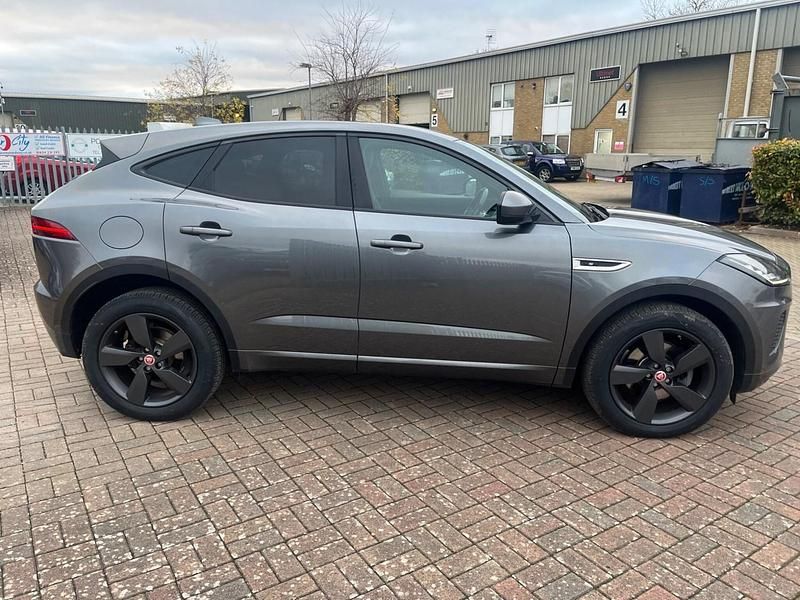 Używany Jaguar E-Pace R-Dynamic 180 KM (132 kW) 2019 Szary SUV