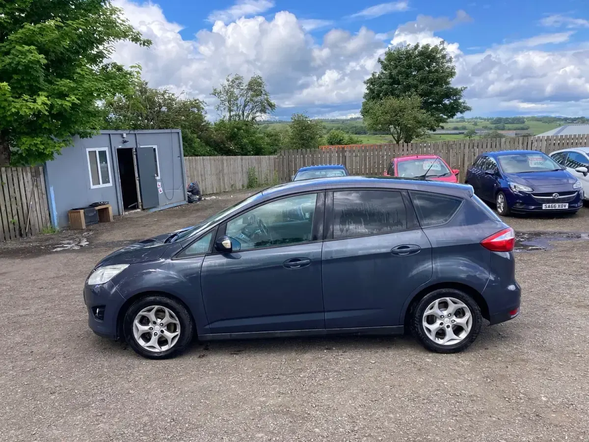 Used Ford C-MAX Zetec 2013 Blue MPV