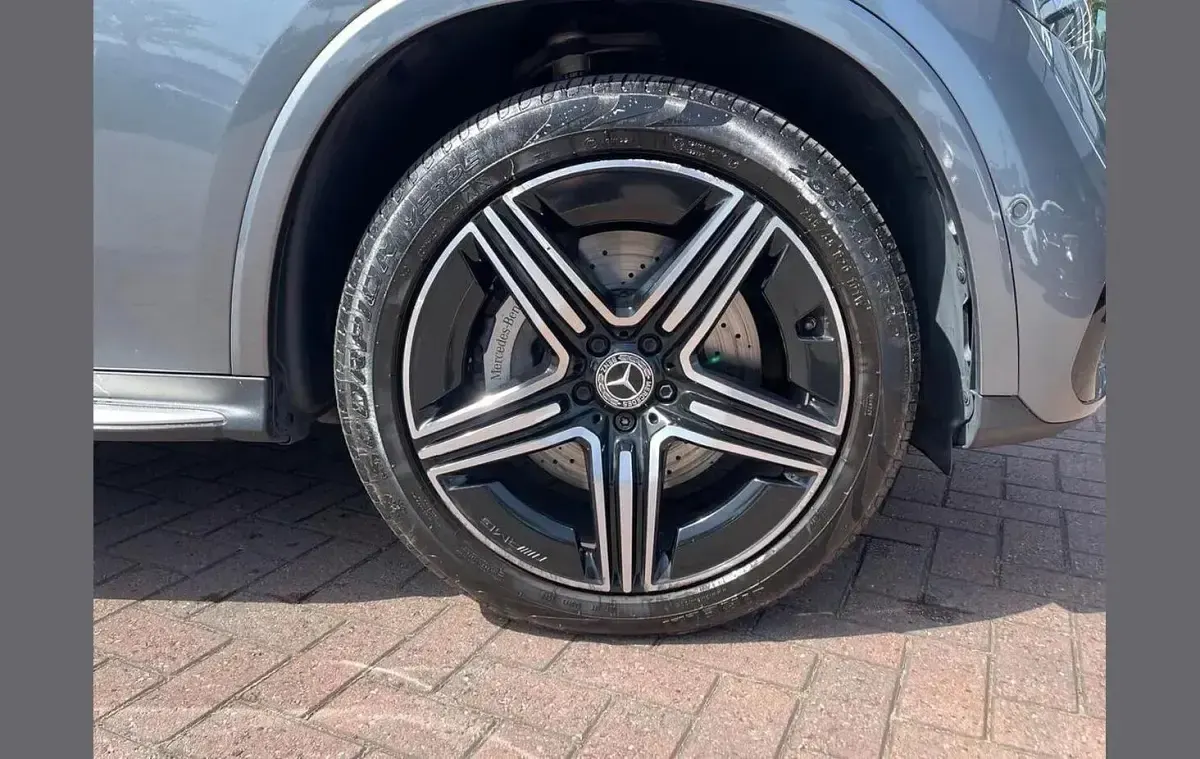 Used Mercedes GLC300 AMG Line Premium 265 HP (194 kW) 2023 Grey SUV