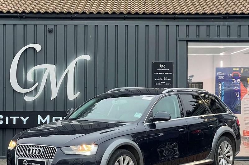 Used Audi A4 Allroad Comfort 2013 Blue Estate