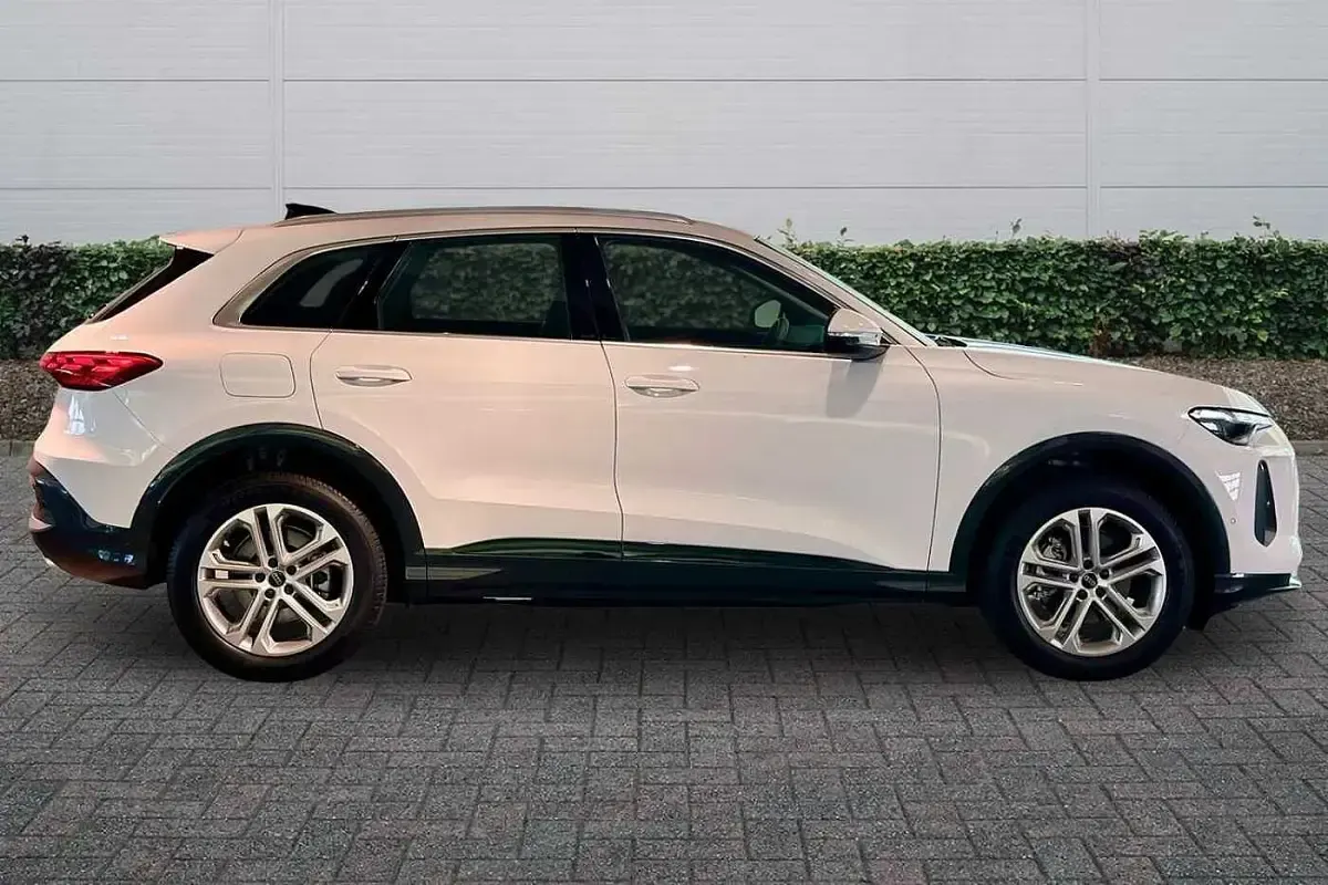Used Audi Q5 Sport 268 HP (197 kW) 2026 White SUV