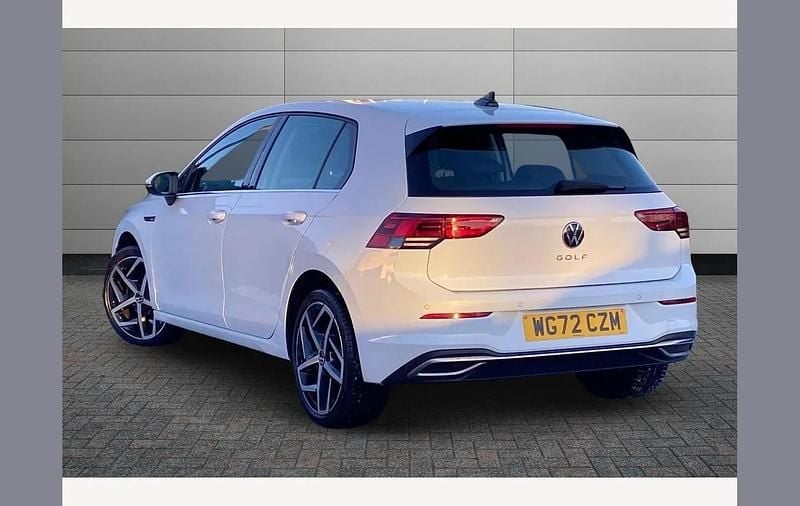 Used VW Golf VIII Style 130 HP (95 kW) 2022 White Hatchback