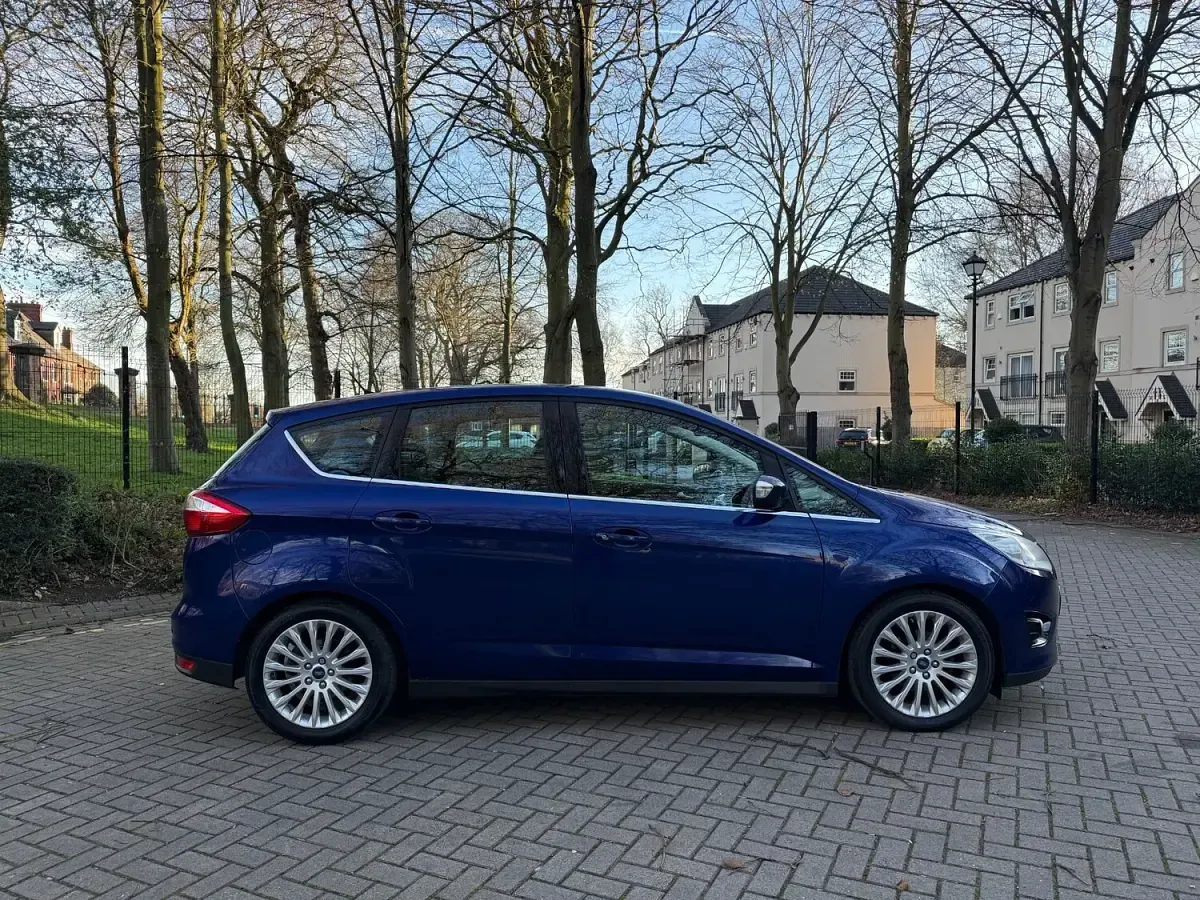 Used Ford C-MAX Titanium 2014 Blue MPV
