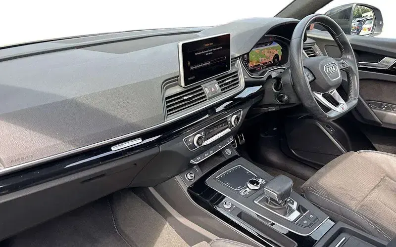 Used Audi Q5 Black Edition 245 HP (180 kW) 2020 White SUV