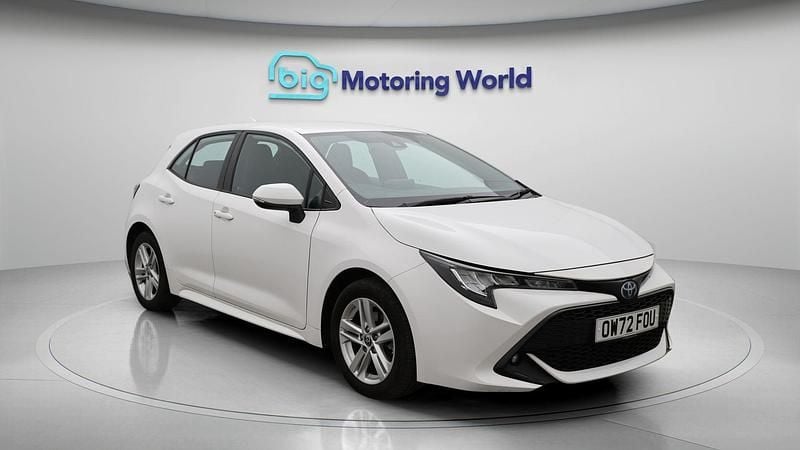 White Used 2022 Toyota Corolla Hatchback | £17,850 (Good price) - Image 1/4