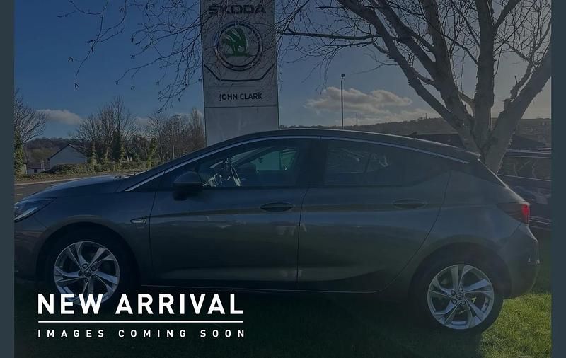 Used Vauxhall Astra SRi 147 HP (108 kW) 2018 Grey Hatchback