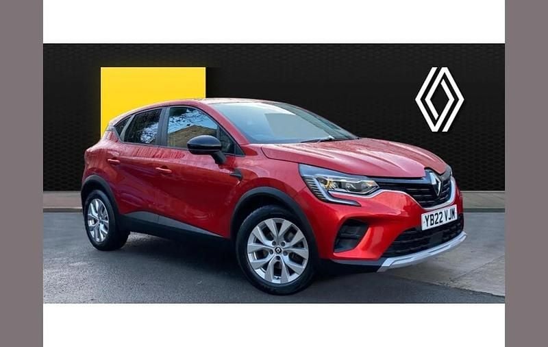 Red Used 2022 Renault Captur Iconic SUV | £13,837 (Good price) - Image 1/4