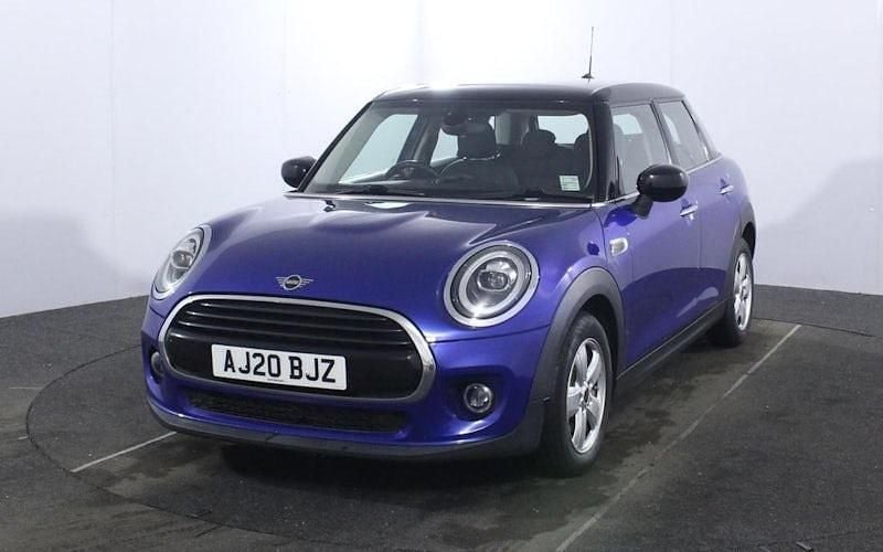 Used Mini Cooper Classic 136 HP (100 kW) 2020 Blue Hatchback